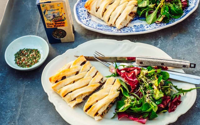 1280x800_Strudel_Sonnentor Übrig gebliebenes Gemüse kannst du auch super in einem Strudel verwerten.