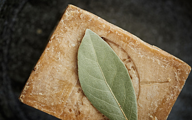seife-w-dudzinski-161026-800x500 Aleppo Seife: palmölfreie Körperseife zum plastikfrei Duschen