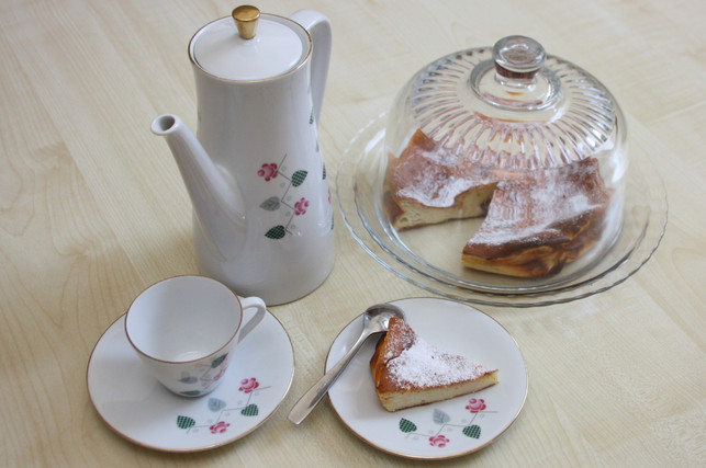 kaesekuchen-ohne-boden-zum-kaffee-maria-hohenthalutopia-190831_download Käsekuchen ohne Boden zum Kaffee.