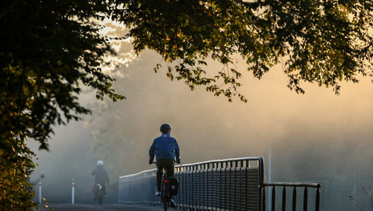 Sicher mit dem Rad durch den Herbst: Darauf musst du achten Sicher mit dem Rad durch den Herbst: Darauf musst du achten