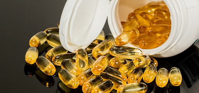 omega-3-kapseln-pb-stevepb-170216-1280x600 Omega-3-Kapseln mit Fischöl enthalten die essentiellen Omega-3-Fettsäuren
