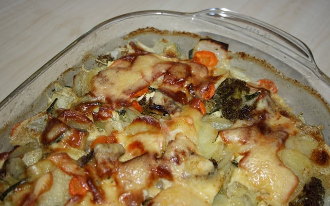 der-kaese-macht-den-kartoffelauflauf-besonders-knus-maria-hohenthalutopia-191108_download Der Käse macht den Kartoffelauflauf besonders knusprig.