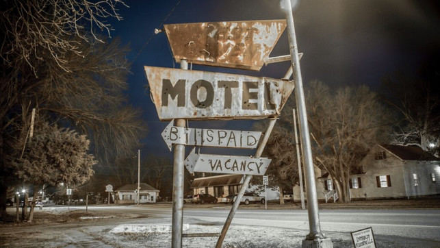 WV-feel-good-serien-images-3-210212-1280x720 Die perfekten Serien und anschalten und abschalten.