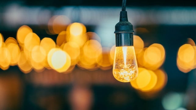 Energieexperte: Wann du das Licht ausschalten solltest – und wann nicht LED