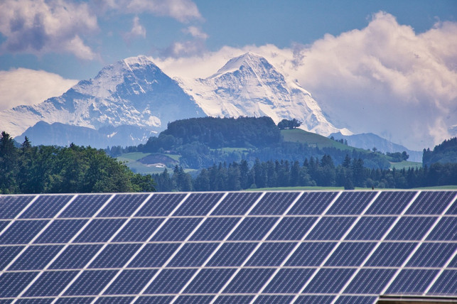 die-deutsche-nachhaltigkeitsstrategie-setzt-auf-er-cc0pixabayroyburi-210425_download Die Deutsche Nachhaltigkeitsstrategie setzt auf erneuerbare Energien.
