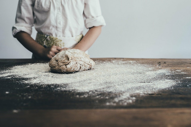 lerne-schritt-fuer-schritt-online-backen-mit-veggie-cc0-pixabay-pexels-211118_download Lerne Schritt für Schritt online backen mit Veggie Mäggi.
