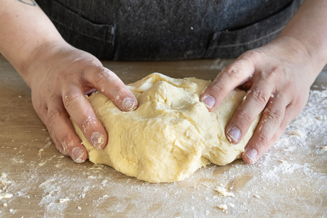 je-nach-sorte-und-rezept-musst-du-beim-kneten-von-cc0--pixabay--eatde-251008_download Je nach Sorte und Rezept musst du beim Kneten von Teig verschiedene Dinge beachten.