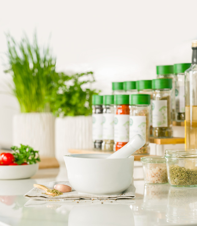 lebensbaum-nachfuellglas-s-lebensbaum-timo-lutz Nachhaltig würzen: Nachfüllbare Glasbehälter vereinen Genuss und geschützte Aufbewahrung.