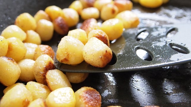 du-kannst-gnocchi-durch-anbraten-in-olivenoel-mehr-cc0-pixabay-fotorieth-221110_download Du kannst Gnocchi durch Anbraten in Olivenöl mehr Geschmack verleihen.
