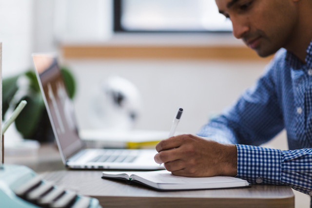 Not only sitting at work causes circulatory disorders.