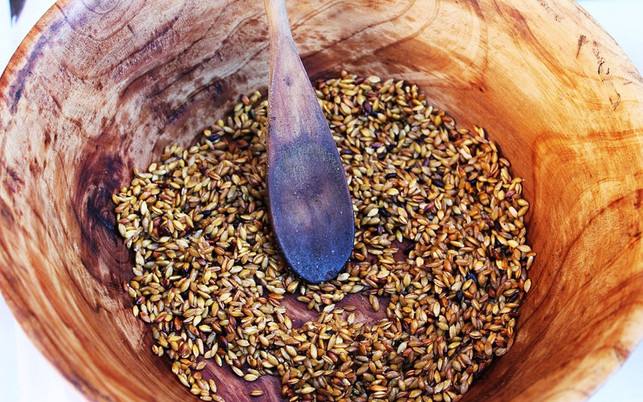 dinkel-enthaelt-mehr-gesunde-inhaltsstoffe-als-weiz-cc0-pixabay-benibeny-170802_download Grünkern ist unreif geernteter Dinkel. Beide sind gesund, aber sind sie wirklich so viel gesünder als Weizen?