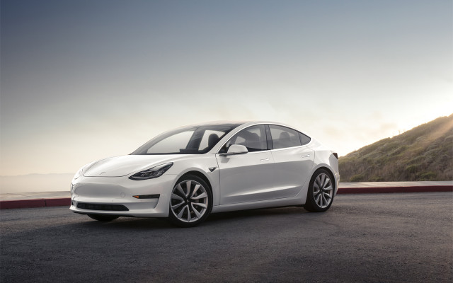 Tesla-3-4-z-20190221-1280x800.jpg Tesla Model 3