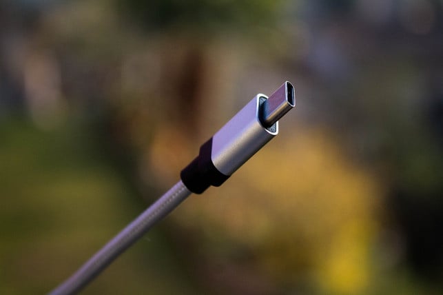 usb-c-ist-der-standardanschluss-bei-den-meisten-el-cc0-pixabay-denvit-230426_download USB-C ist der Standardanschluss bei den meisten elektronischen Geräten.