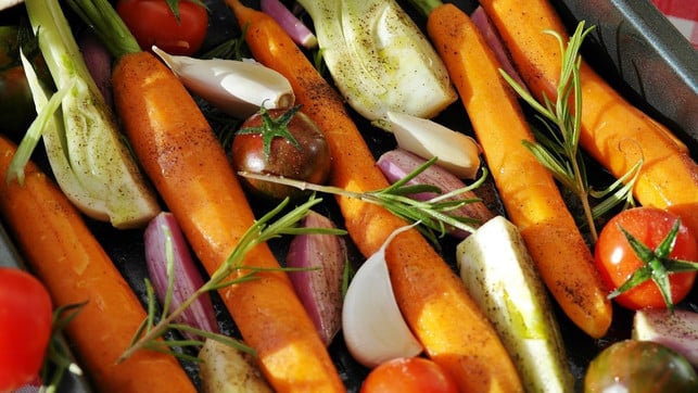grillgemuese-marinieren-und-im-backrohr-zubereiten-cc0-pixabay-ritae-200114_download Grillgemüse marinieren und im Backrohr zubereiten ist einfach.