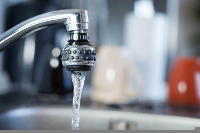 kalkhaltiges-wasser-zu-trinken-ist-alles-andere-al-cc0-pixabay-khaligo-220808_download Kalkhaltiges Wasser zu trinken ist alles andere als schädlich.