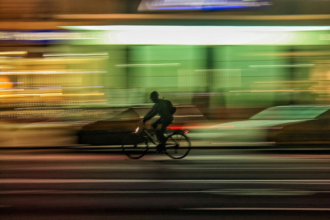 rechtlich-ist-ein-wichtiger-unterschied-ab-welche-cc0-unsplash-luca-campioni-240510_download Rechtlich ist ein wichtiger Unterschied, ab welcher Geschwindigkeit der Motor aufhört, das Fahrrad anzutreiben.