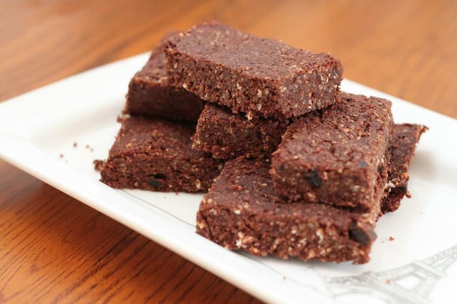 Are protein bars healthy? That depends on the ingredients.