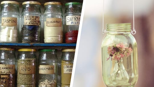 Leere Schraubgläser kannst du zum Gewürzregal umfunkionieren oder als Blumenampel nutzen. Leere Schraubgläser kannst du zum Gewürzregal umfunktionieren oder als Blumenampel nutzen.