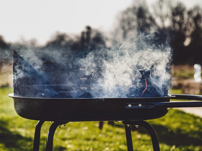 beachte-beim-grillen-einige-tipps-um-gesundheit-u-cc0-pixabay-tookapic-230517_download Beachte auch beim Grillen im Mai einige Tipps, um Gesundheit und Umwelt zu schonen.