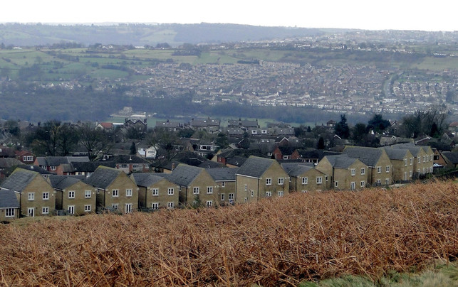 ein-und-zweifamlienhaeuser-foerdern-die-zersiedelun-cc0pixabayajacs-210418_download Ein- und Zweifamlienhäuser fördern die Zersiedelung. Hier ein Beispiel aus England.