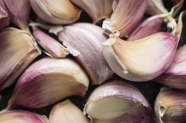 knoblauch-verfeinert-zahlreiche-gerichte-aufgrund-cc0-pixabay-curious_collectibles-240612_download Knoblauch verfeinert zahlreiche Gerichte aufgrund seines intensiven Geschmackes.