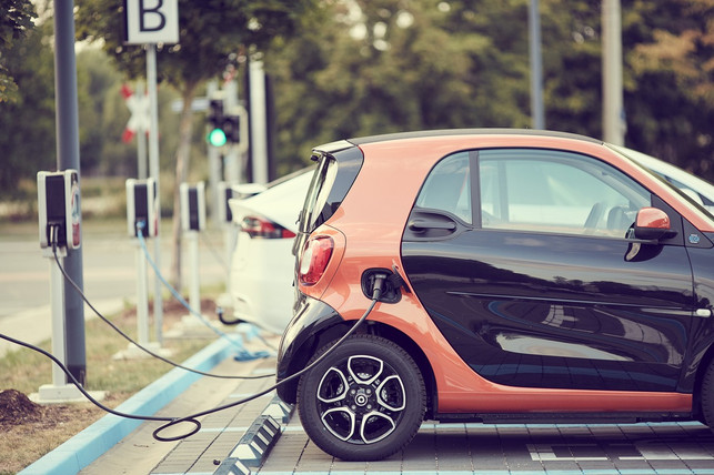 subventionen-gibt-es-fuer-elektroautos-cc0pixabayandreas160578-190930_download Subventionen gibt es für Elektroautos.