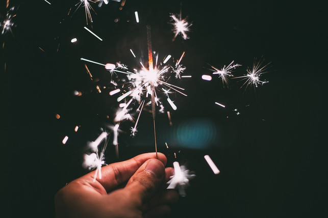 auch-wunderkerzen-tragen-zum-muell-an-silvester-bei-cc0-pixabay-pexels-241227_download Auch Wunderkerzen tragen zum Müll an Silvester bei.