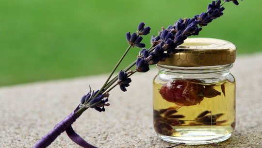 massageoel-selber-machen-cc0-pixabay-devanath-180509 Massageöl selber machen