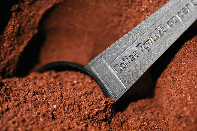 leidet-dein-rhododendrun-unter-stickstoffmangel-k-cc0-pixabay-yngveleyn-191229_download Leidet dein Rhododendrun unter Stickstoffmangel, kannst du ihn zum Beispiel mit Kaffeesatz düngen.