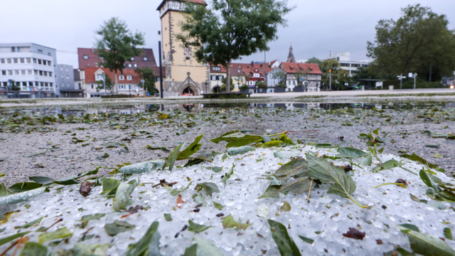 Mitten im Sommer Meteorologe erklärt den Hagel in Reutlingen