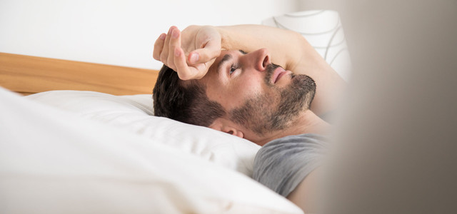 Nachts plötzlich hellwach: Wie schlafe ich wieder ein? Schlafexpertin verrät größten Fehler (Foto: Christin Klose/dpa-tmn) Nachts plötzlich hellwach: Wie schlafe ich wieder ein?