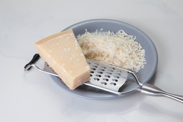 kaese-ohne-lab-parmesan-wird-traditionell-mit-tier-cc0-pixabay-waldrebell-250118_download-1 Käse ohne Lab: Parmesan wird traditionell mit tierischem Lab hergestellt.