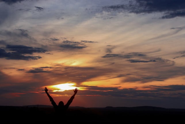 gratitude-to-realistic-more intelligent-fue-c0- pixabay- jobertjamis23-250901_download Gratitude can lead to more realistic expectations.