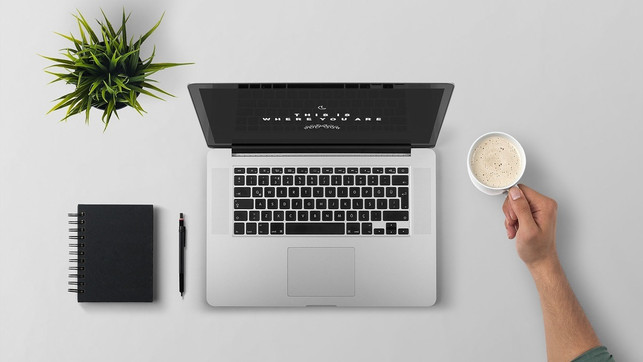ein-aufgeraeumter-und-minimalistischer-arbeitsplatz-cc0-pixabay-free-photos-180826_download Ein aufgeräumter und minimalistischer Arbeitsplatz wirkt sich maßgeblich auf deinen Lernerfolg aus.