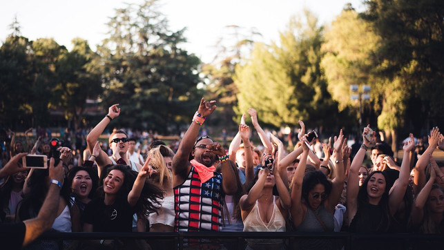 bei-festivals-solltest-du-auf-verschiedene-wetterl-cc0-pixabay-bbolender-180205_download Bei Festivals solltest du auf verschiedene Wetterlagen vorbereitet sein.