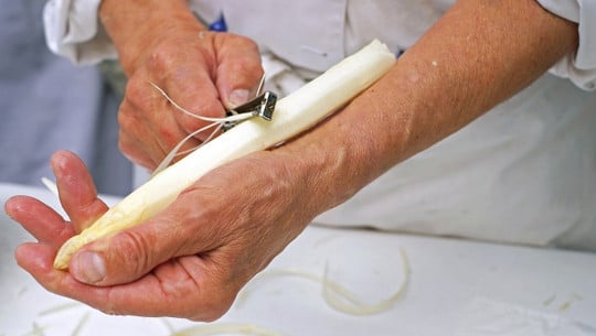 spargelsuppe-aus-schale-cc0-pixabay-couleur-200506 Spargelsuppe aus Schale