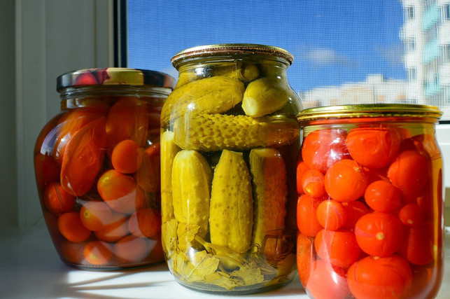du-kannst-den-essig-vom-eingelegten-gemuese-fuer-die-cc0-pixabay-akuptsova-201111_download Du kannst den Essig vom eingelegten Gemüse für die Salatmarinade verwenden.