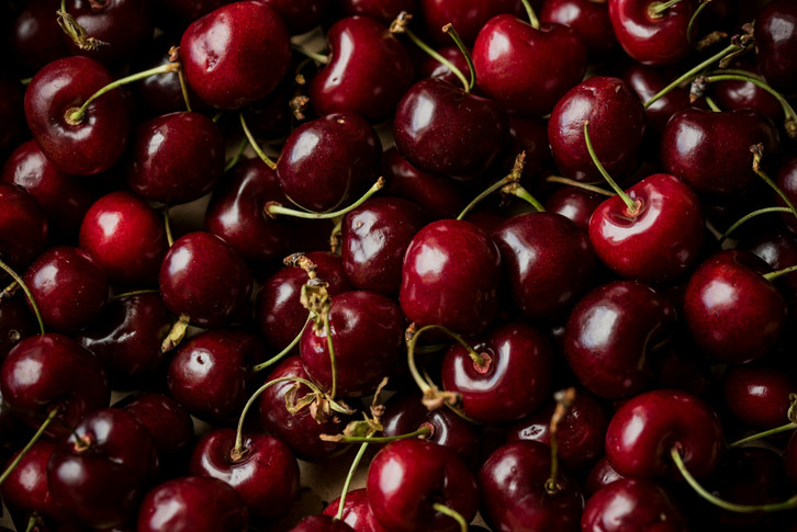 certain-substances-in-sour-cherries-can-sleep-cc0--unsplash--joanna-kosinska-261002_download Certain substances in tart cherries can support sleep.