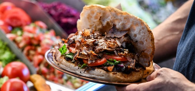Burger oder Döner: Rechner zeigt Klimabilanz