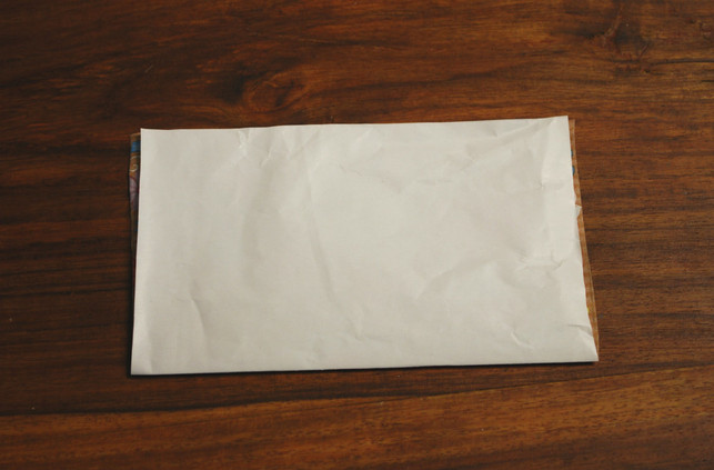 falte-das-blatt-papier-mittig-zusammen-melanie-von-daake-utopia-180618_download Falte das Blatt Papier mittig zusammen.
