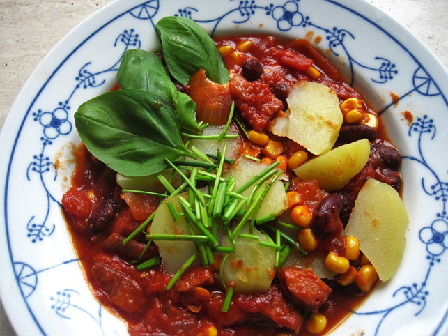 chili-sin-carne-sojahack-statt-hackfleisch-cc0-pixabay-assy-180227_download Chili sin Carne: Sojahack statt Hackfleisch.