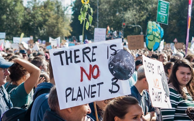 planet-b-plakat-u-191213-1280x800 "There is no planet B"