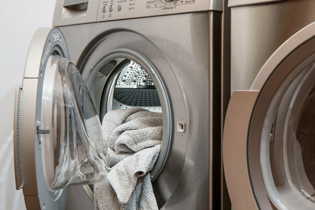 People who live alone often have trouble filling their washing machines. 