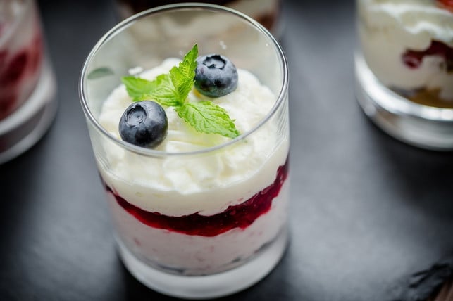 desserts-mit-milchprodukten-solltest-du-innerhalb-cc0-pixabay-buffetcolosseum-250212_download Desserts mit Milchprodukten solltest du innerhalb weniger Tage aufbrauchen.
