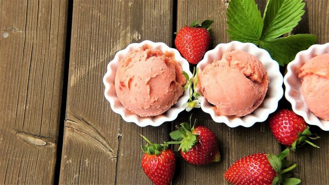 veganes-softeis-aus-gefrorenen-fruechten-selber-mac-cc0-pixabay-silviarita-210805_download Veganes Softeis aus gefrorenen Früchten selber machen.