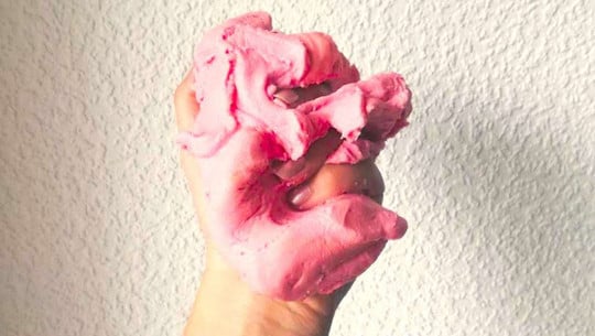 schleim-selber-machen-slime-julia-kloss-utopia-180629 Schleim selber machen: Slime