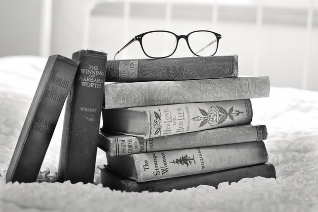 wenn-du-unter-den-folgen-von-tsundoku-leidest-ist-cc0-pixabay-jillwellington-240114_download Wenn du unter den Folgen von Tsundoku leidest, ist es an der Zeit dem Ansammeln von Bücher bewusst entgegenzuwirken.