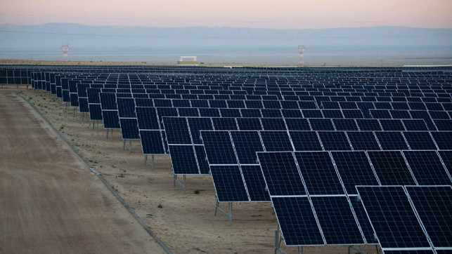 Solarenergie-Tunesien-ku-KfWBildarchivJonasWresch-210916-1280x720-1 Große Photovoltaik-Anlage in Tunesien