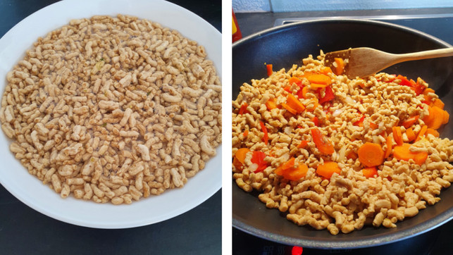 veganes-hack-alnatura-zubereitung-221124-1280x720-1 Das vegane Hack muss erst in Wasser quellen (links), dann wird es angebraten (recht).