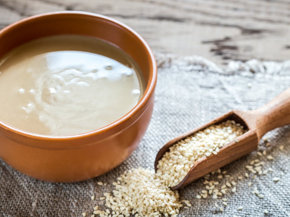 Tahini selber machen: Rezept für die beliebte Sesampaste-image